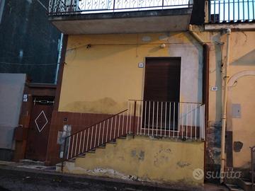 Aci Catena casa singola con giardino e terrazzo