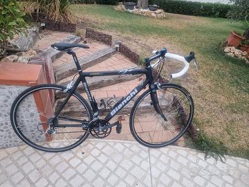 BICI BIANCHI DA CORSA IN CARBONIO