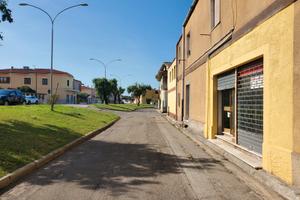 Villasor. Locale commerciale zona centrale