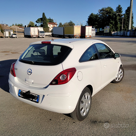 Opel corsa 3p benzina 2012