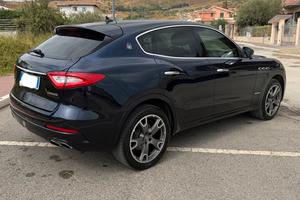 Maserati Levante 3.0 Granlusso 250cv Iva esposta