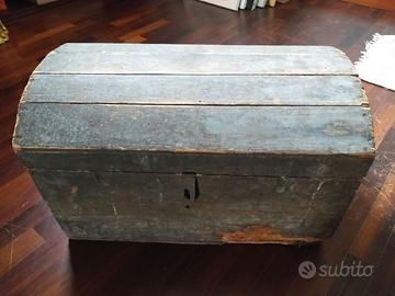 Baule Antico In Legno