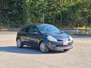 Renault Clio 1.2 16V CV-75 5 porte Le Iene E4 Manu