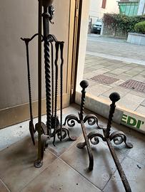 ferro battuto : alari per caminetto e lampadario