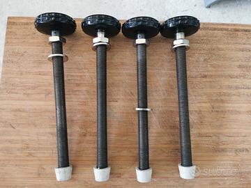 4 lunghe viti con pomello 