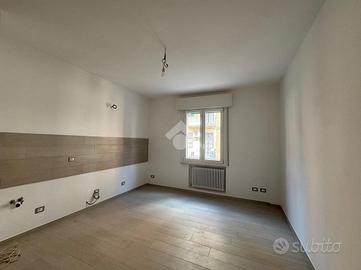 3 LOCALI A REGGIO NELL'EMILIA