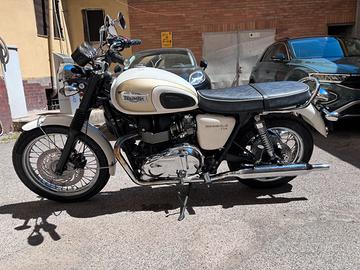 Triumph Bonneville T100 SE (serie limitata)