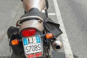 Suzuki GSX 750 inazuma
