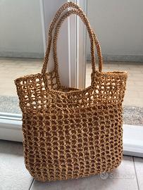 Borsa handmade all’uncinetto