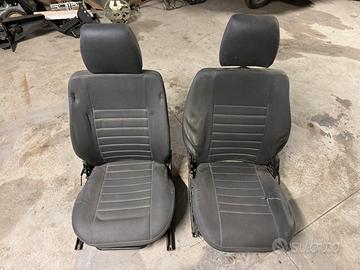 Sedili land rover defender