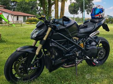 Ducati streetfighter 848 dark