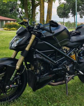 Ducati streetfighter 848 dark