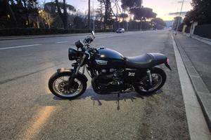 Triumph Thruxton 900 - 2009