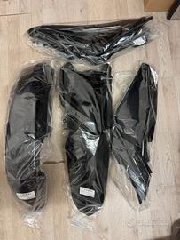Plastiche carene Husqvarna 250 310