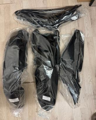 Plastiche carene Husqvarna 250 310