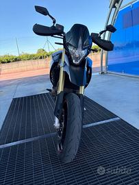 Aprilia Dorsoduro 750