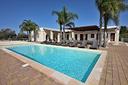 san-vito-dei-normanni-ampia-villa-con-piscina