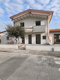 Appartamento Campi Bisenzio [Cod. rif 3299735VRG]