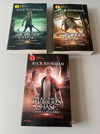 Libri Trilogia di Riordan Magnus case Nuovi