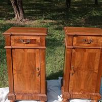 coppia comodini in noce