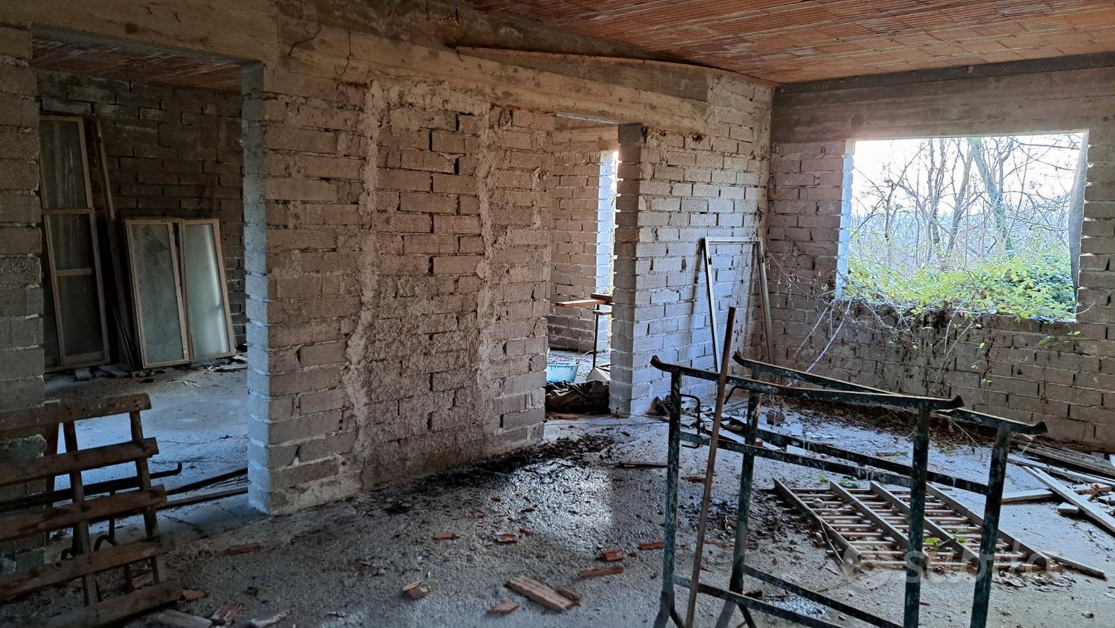 Accatastato e con terreno a Cassino - Altro