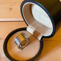 Anello Bulgari B01 in oro bianco a 5 bande