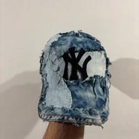 Cappello stile new era logo NY toppa nera denim