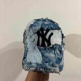 Cappello stile new era logo NY toppa nera denim