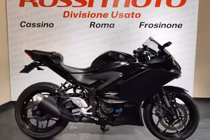 YAMAHA R 3 2025