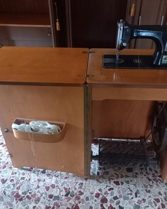 macchina per cucire Necchi