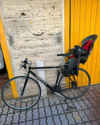 Ridgeback Genesis City Bike + Hamax Child Seat
