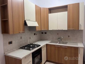 Cucina componibile ad angolo