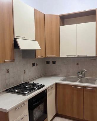 Cucina componibile ad angolo