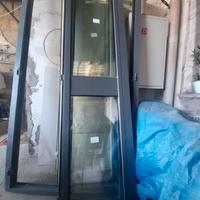 Infisso in alluminio anodizzato 