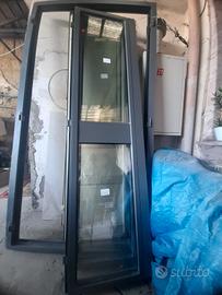 Infisso in alluminio anodizzato 