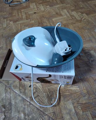 fontanella automatica per  gatti o  cani piccoli 