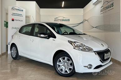 PEUGEOT 208 1.2 BENZ 82CV NAVI