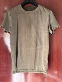 T-shirt  verde militare usata per fare soft air