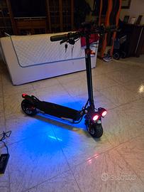 iScooter ix4 800W Motore 48V 15A, 5km nuovo