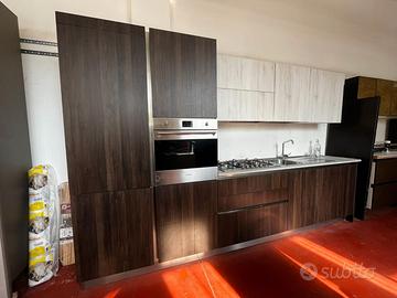 Cucina Lineare 3,30 completa di elettrodomestici