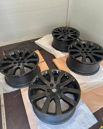 cerchi nuovi da 20" x Range  Rover