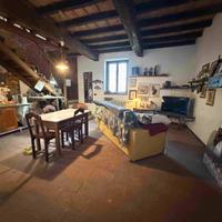 Porzione di abitazione disposta su due livelli