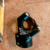 attacco manubrio on off mondraker 10mm 