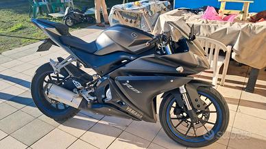 Yamaha YZF R125 - 2016