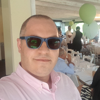 Cameriere di sala bar ristorante