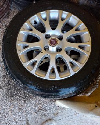 cerchi e gomme per punto