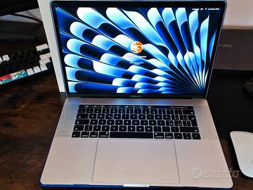 MacBook Pro 15" Retina con Touchbar  16/512gb