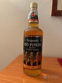 Seagram’s 100 pipers de luxe scoth whisky