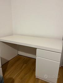 Scrivania Ikea Malm