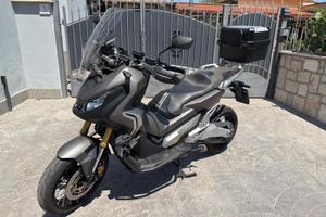 X-Adv 750